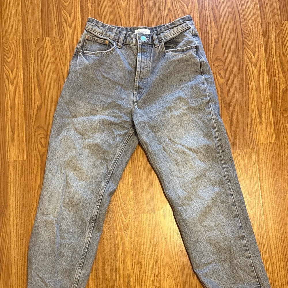 Zara high rise Fit Gray Jeans
